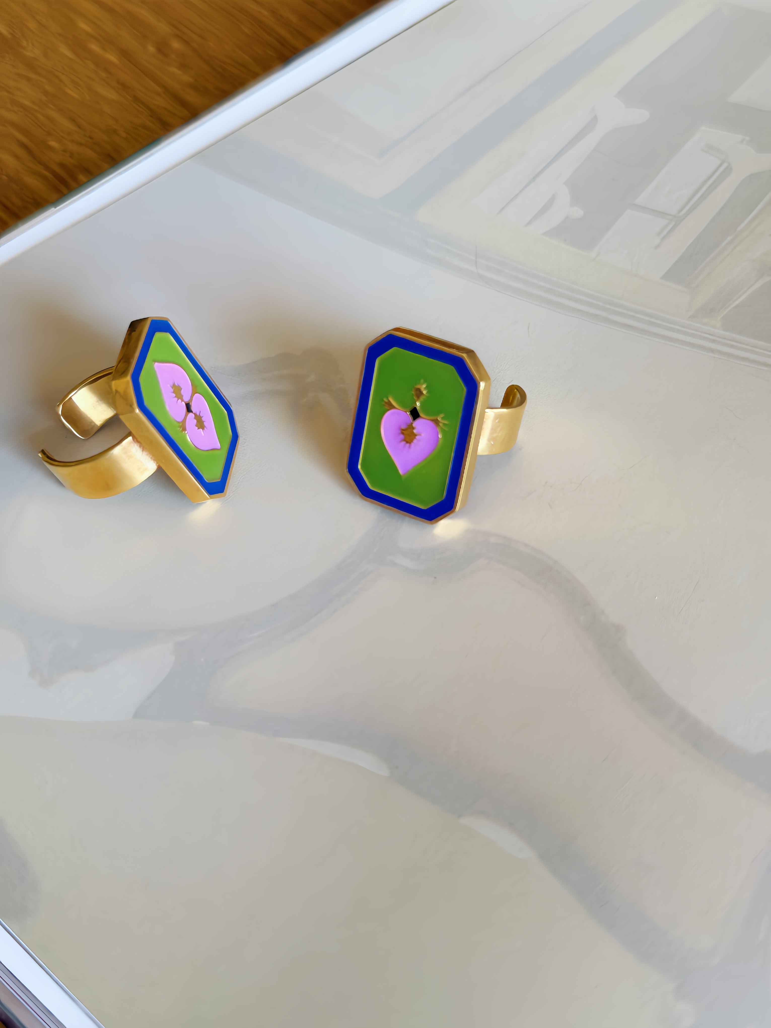 Ring Acron