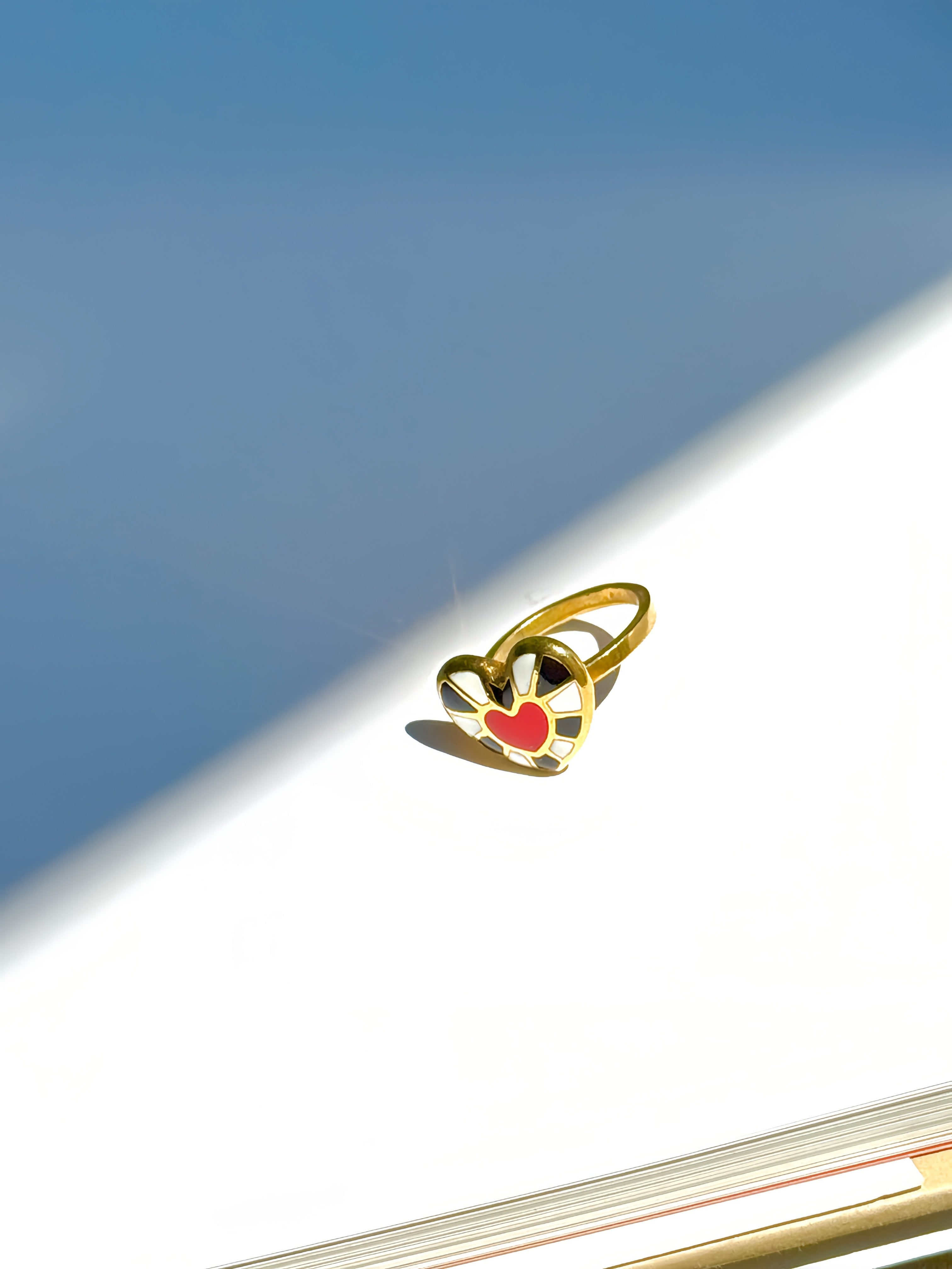 Ring Heart with enamel